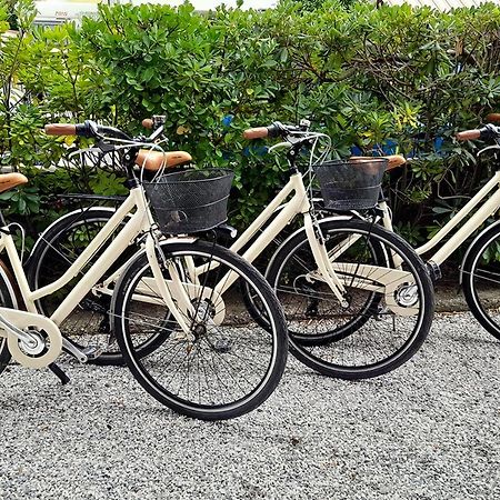 Ampio, Elegante Apt Con Aria Condizionata E Bici Gratis Виареджо Экстерьер фото